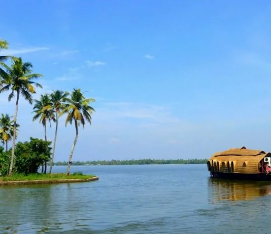 Vembanad Lake Kumarakom